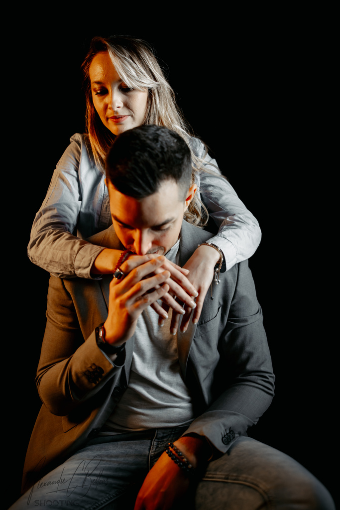 Séance photo de couple avec P & F AU studio Shooting Stories situé à Clamart Hauts de Seine 92, Paris Ile de France